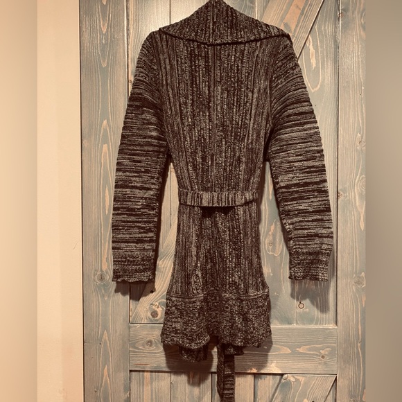 Pea in Pod Maternity Black Sweater - Size Medium - Picture 2 of 3